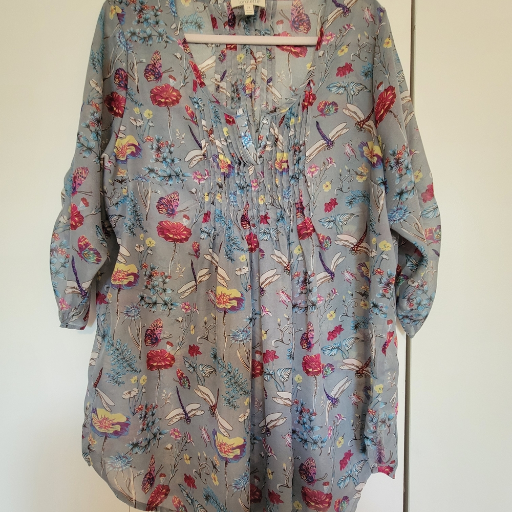 Loralette Gray Floral Blouse with Red and Blue Accents